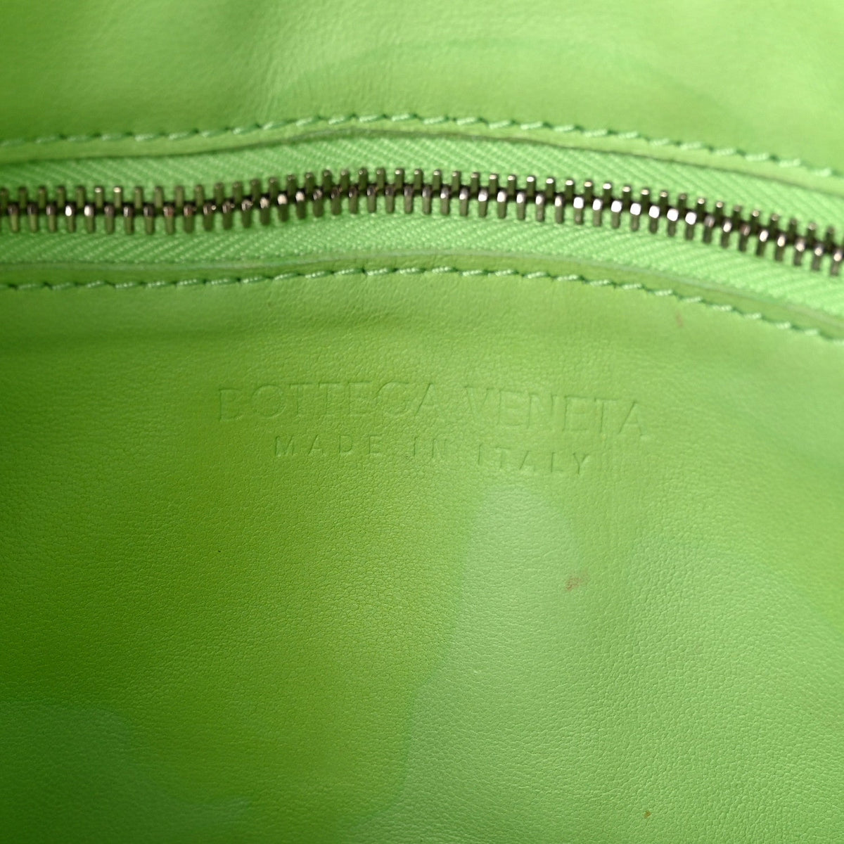 Lambskin Maxi Intrecciato Cassette Crossbody Bag Pistachio