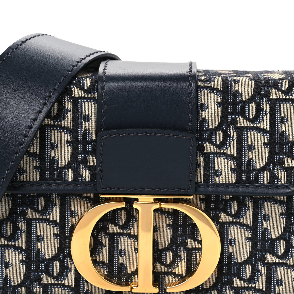 Oblique 30 Montaigne Box Bag Blue