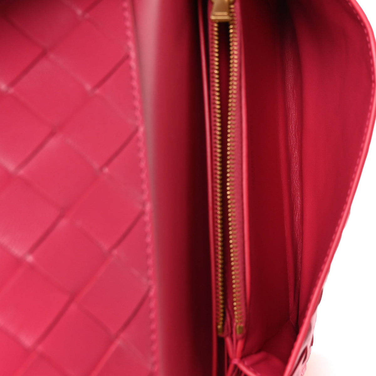 Nappa Intrecciato Wallet On Strap Cranberry