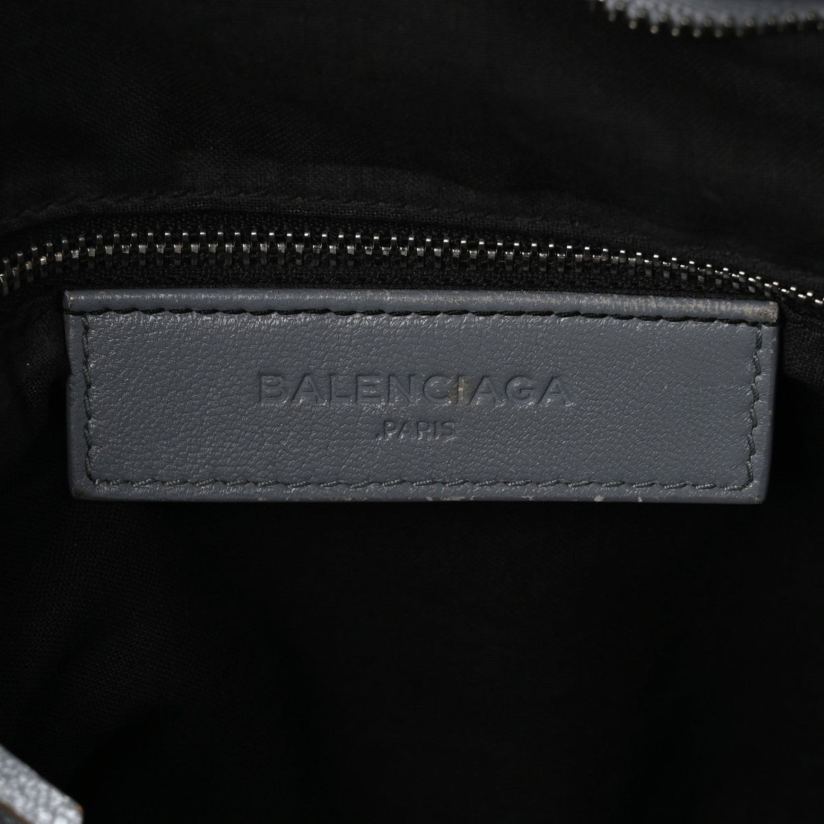 Chevre Silver Metallic Edge Hardware Velo Gris Acier