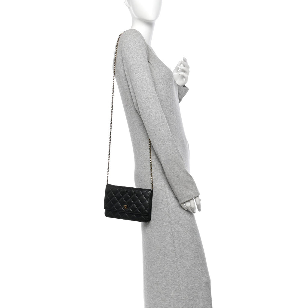 Caviar Quilted Wallet on Chain WOC Black