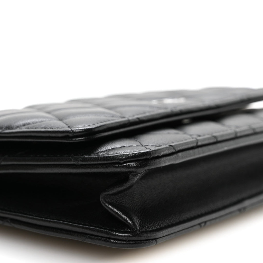 Lambskin Quilted Wallet On Chain WOC Black