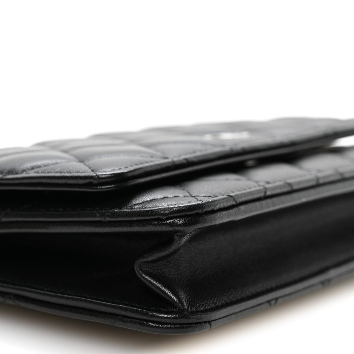 Lambskin Quilted Wallet On Chain WOC Black