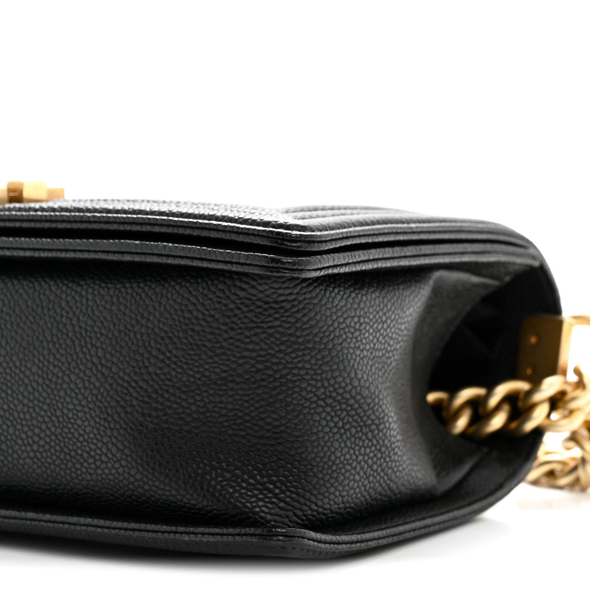 Caviar Quilted Medium Boy Flap Black