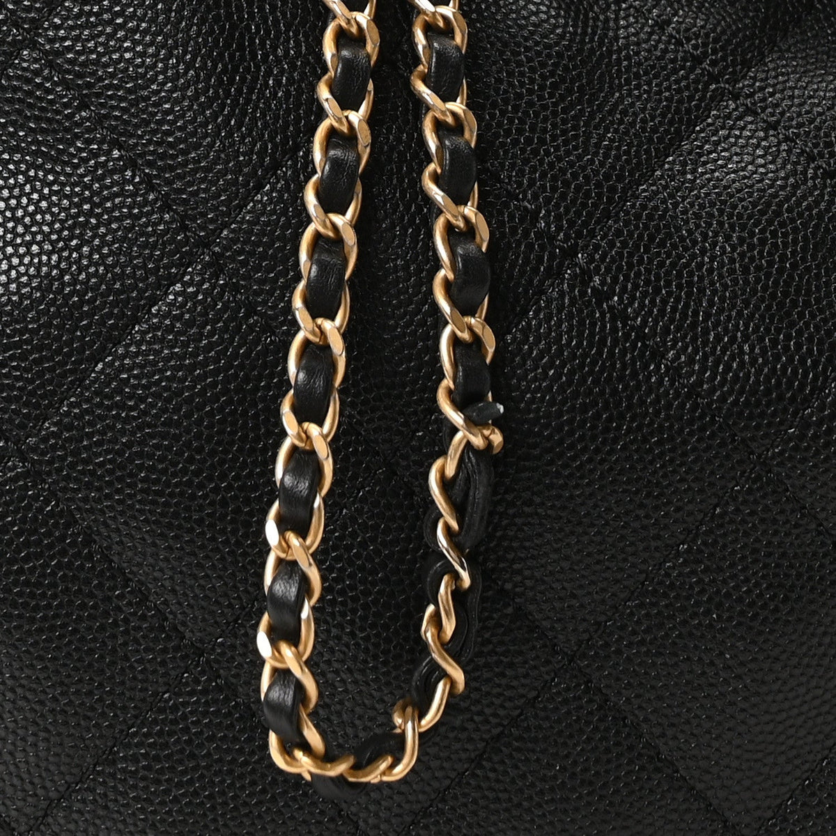 Caviar Quilted Medium Chanel 25 Handbag Black