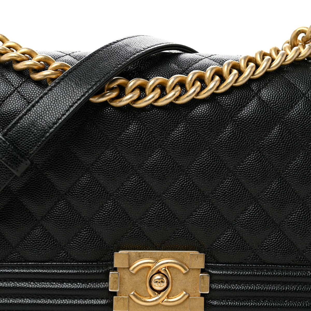 Caviar Quilted Medium Boy Flap Black