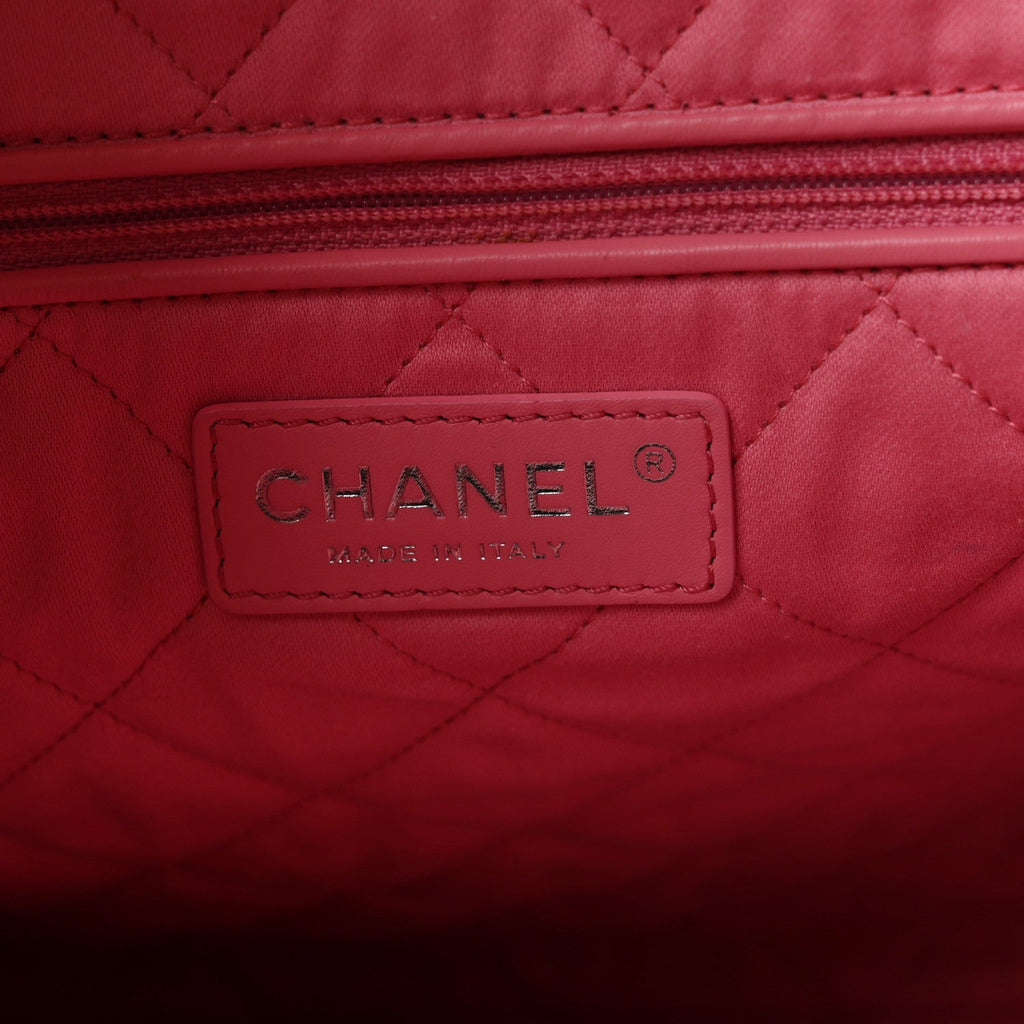 Shiny Calfskin Quilted Chanel 22 Drawstring Bag Pink