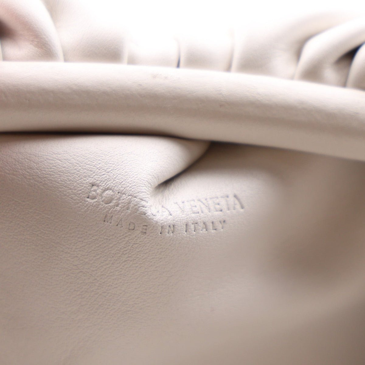 Butter Calfskin The Mini Pouch Plaster