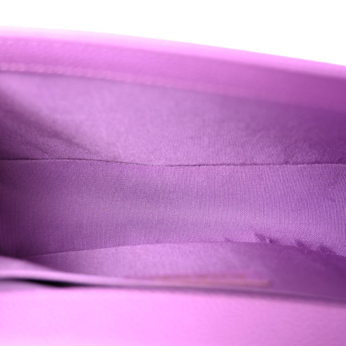 Caviar Quilted Medium Boy Flap Purple