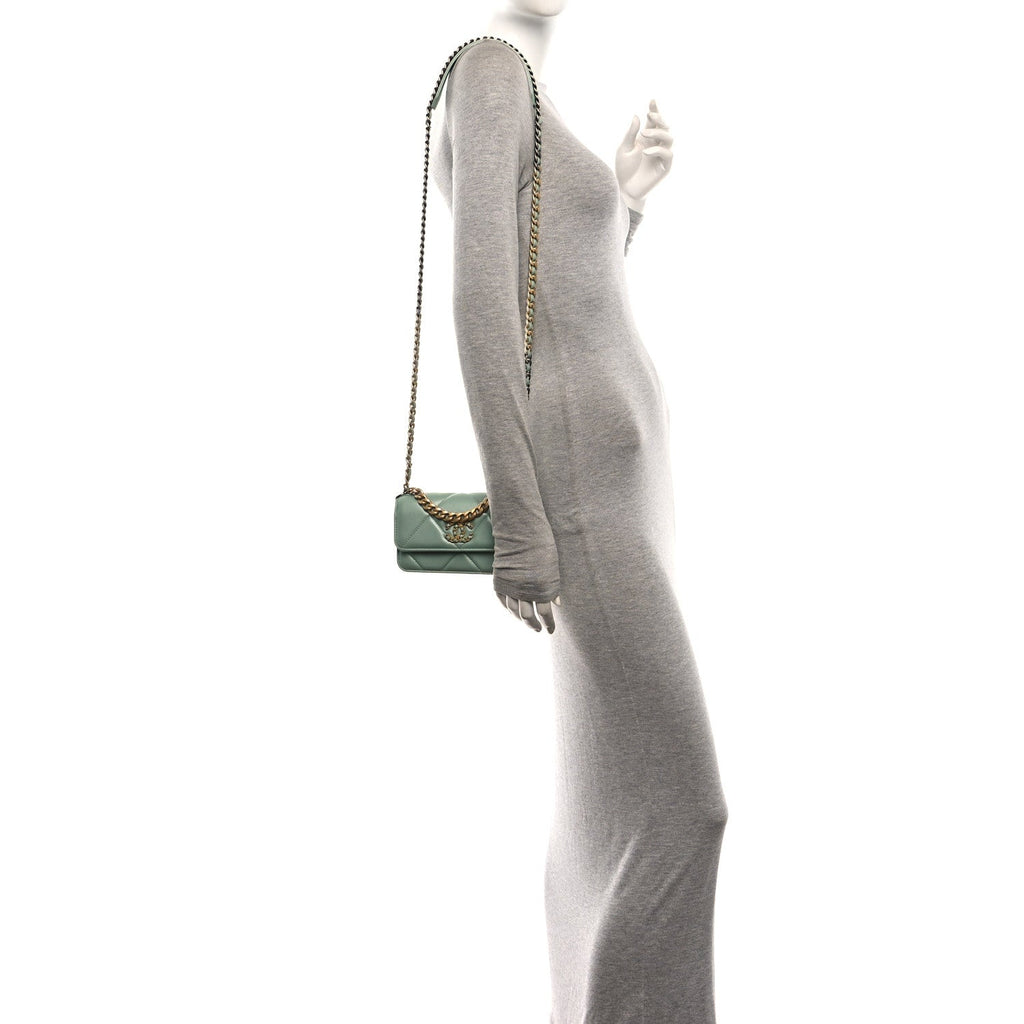 Lambskin Quilted Chanel 19 Flap Phone Holder With Chain Green
