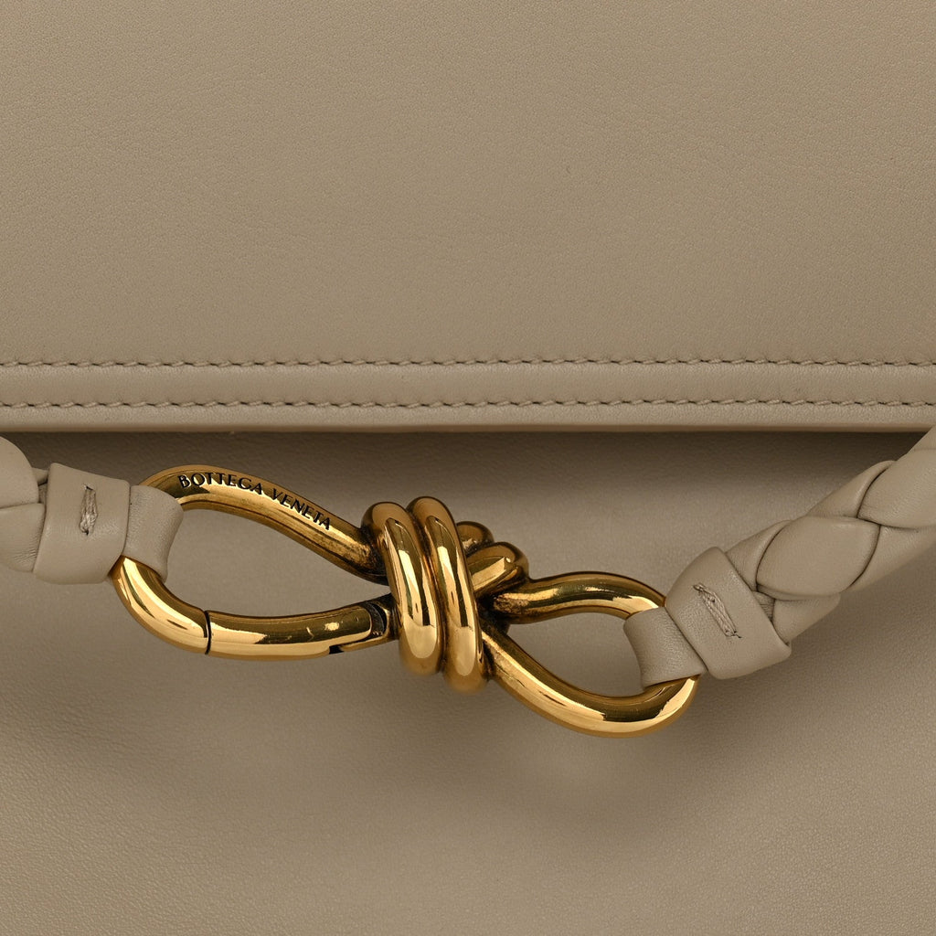 Silky Calfskin Medium Ciao Ciao Ecru