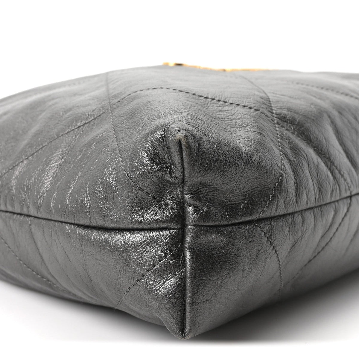 Metallic Calfskin Quilted Chanel 22 Ruthenium