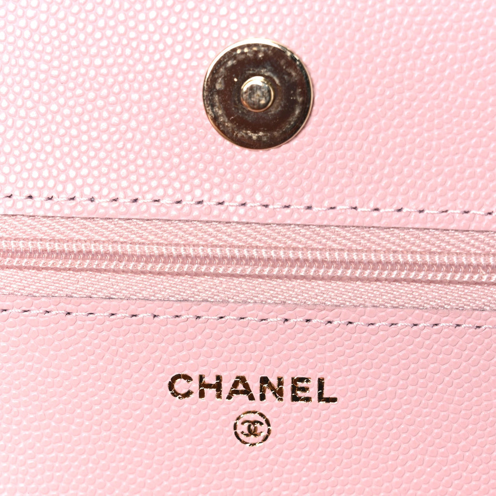 Caviar Quilted Wallet on Chain WOC Light Pink