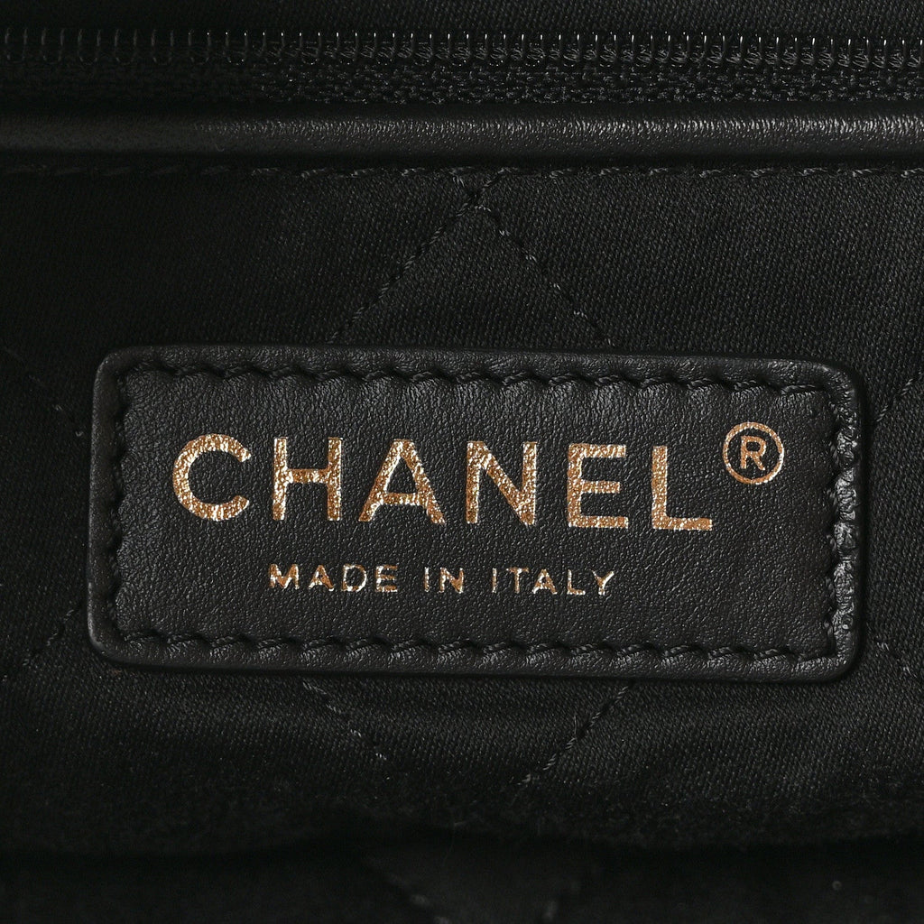 Calfskin Quilted Small Chanel 22 Black