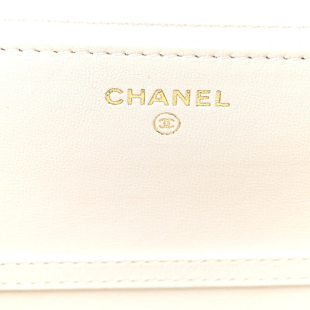 Lambskin Enamel Quilted CC Slide Wallet On Chain WOC White
