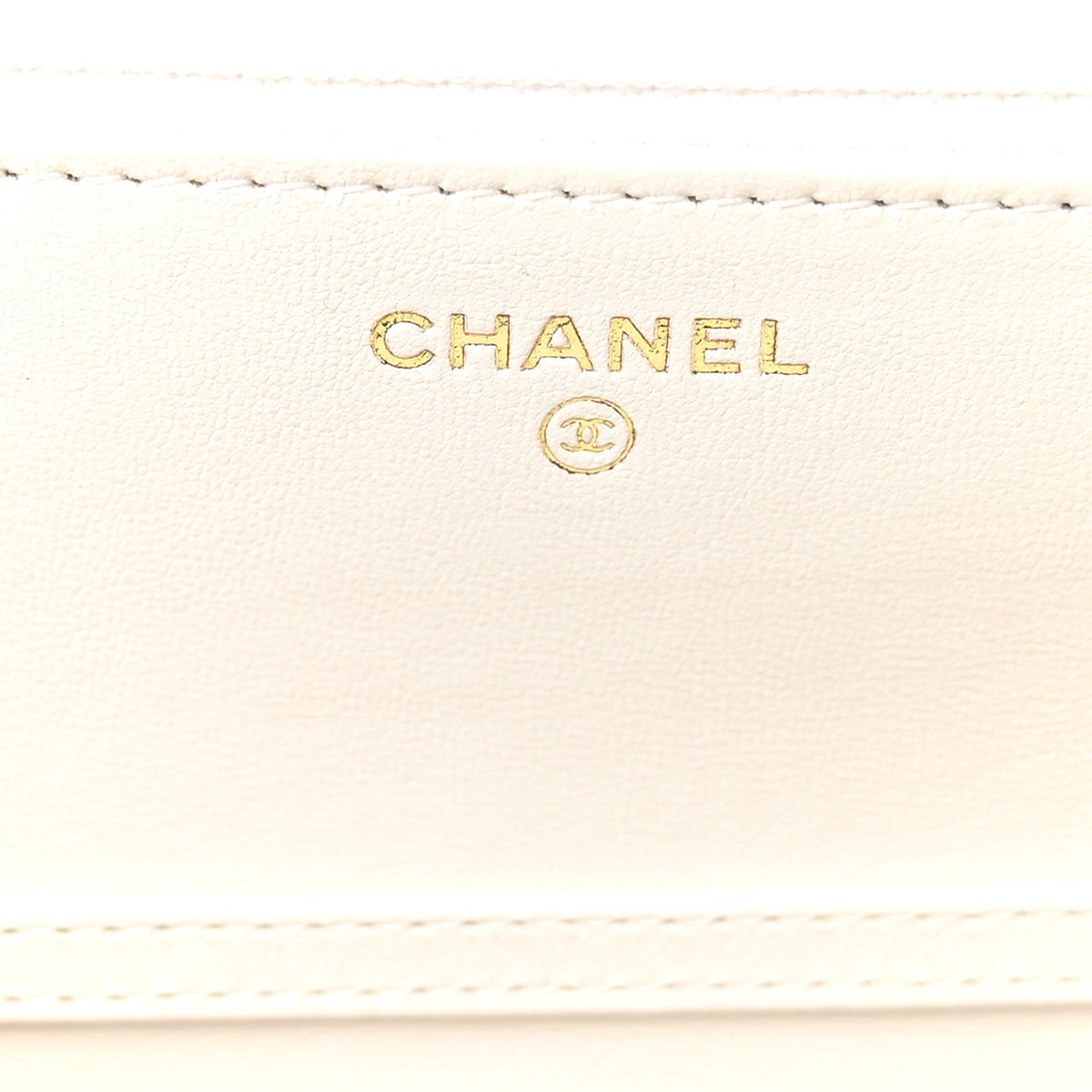 Lambskin Enamel Quilted CC Slide Wallet On Chain WOC White