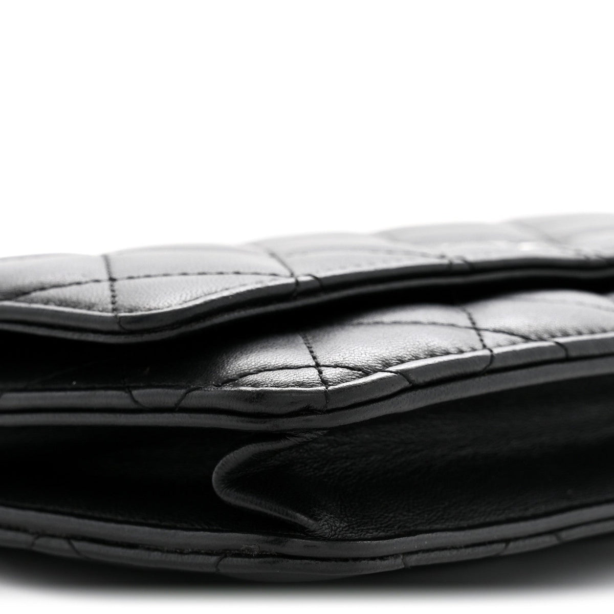 Lambskin Quilted Wallet On Chain WOC Black