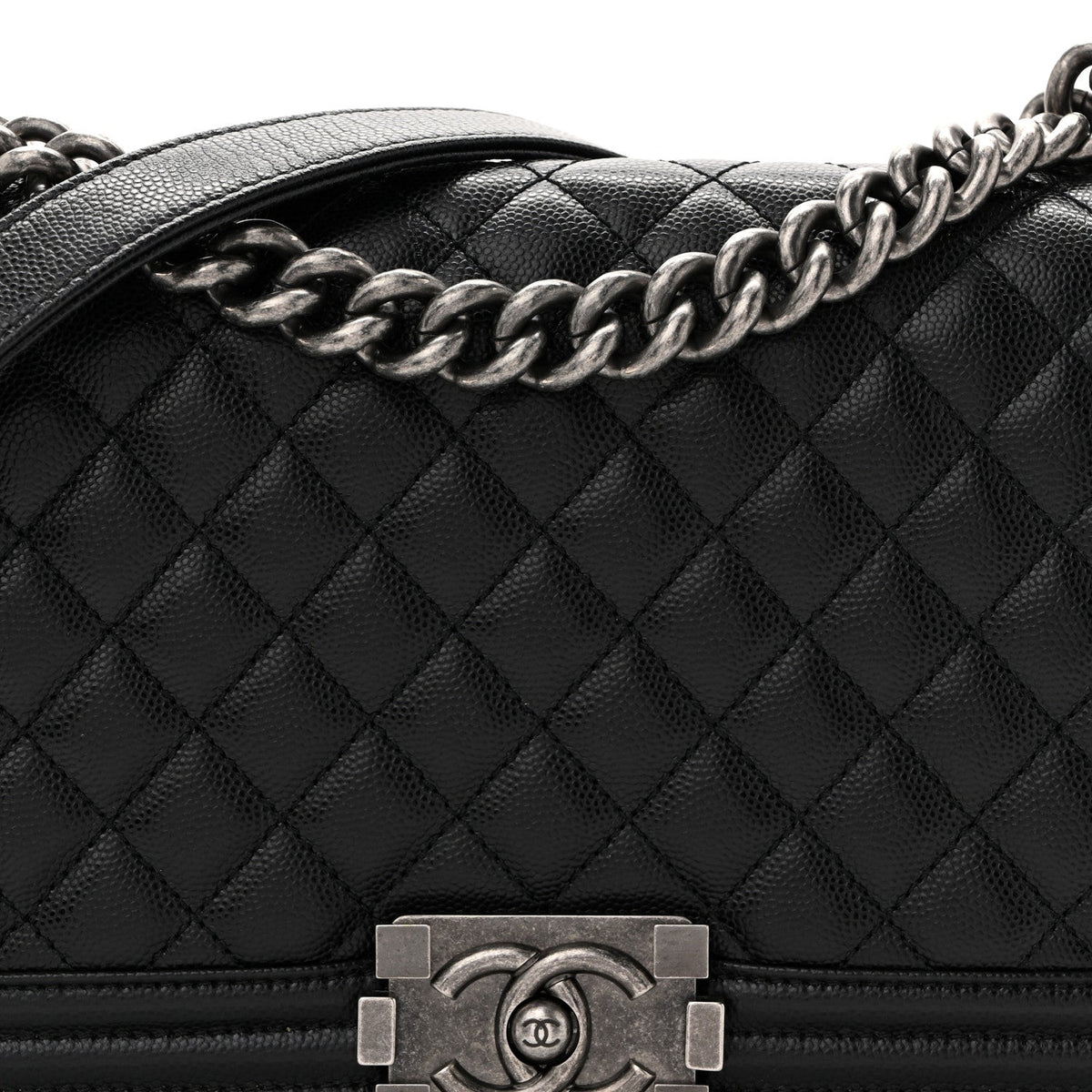Caviar Quilted Medium Boy Flap Black