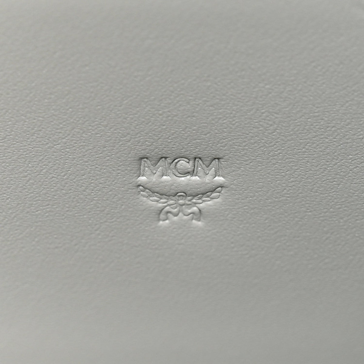 Metallic Visetos Aren VI Zip Around Wallet Silver