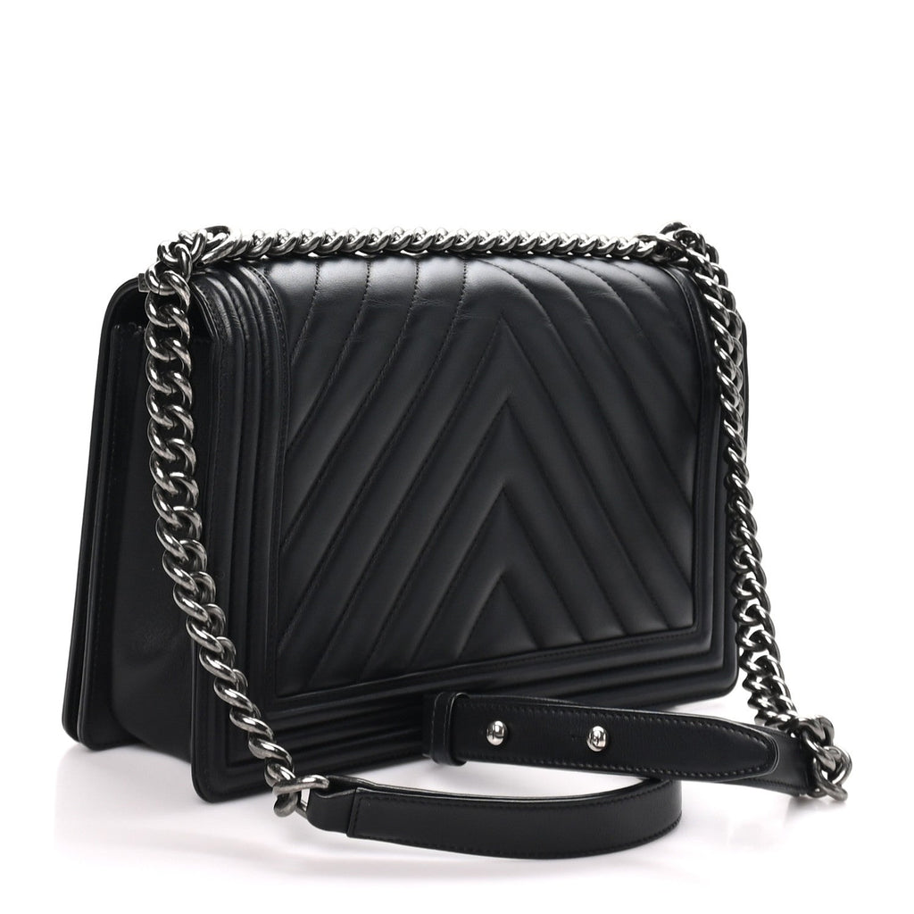 Lambskin Chevron Quilted New Medium Boy Flap Black