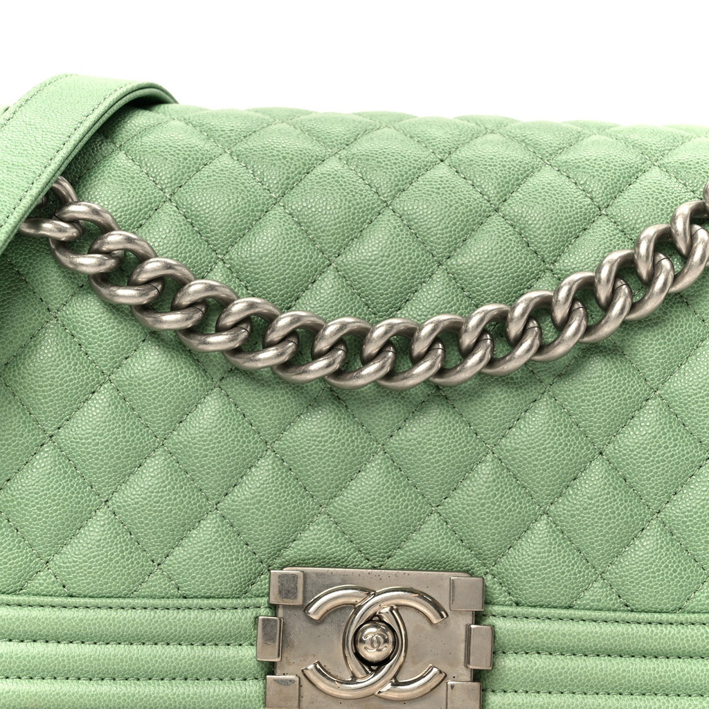 Caviar Quilted Medium Boy Flap Light Green