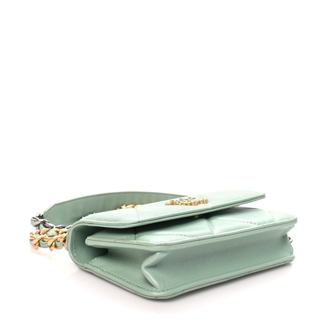 Lambskin Quilted Chanel 19 Flap Phone Holder With Chain Green