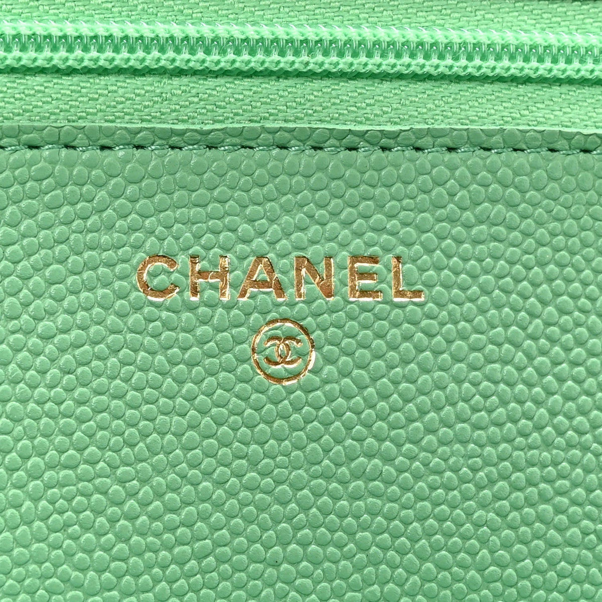 Caviar Quilted Wallet On Chain WOC Green