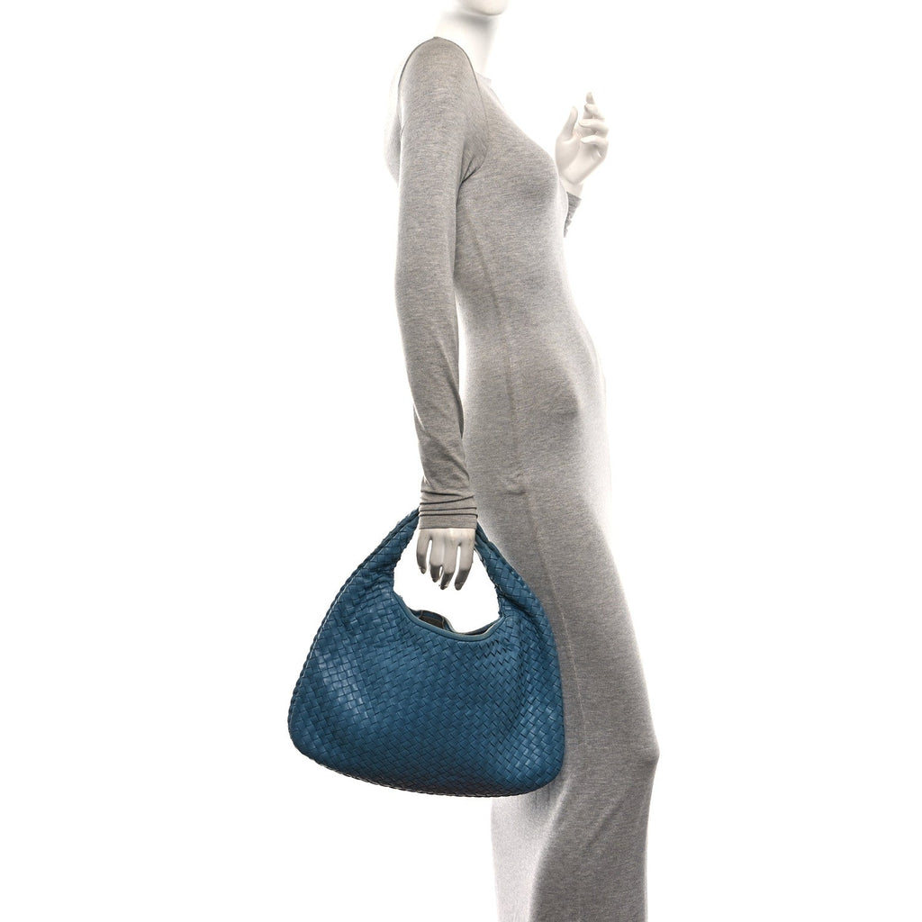 Nappa Intrecciato Medium Veneta Hobo Oceano