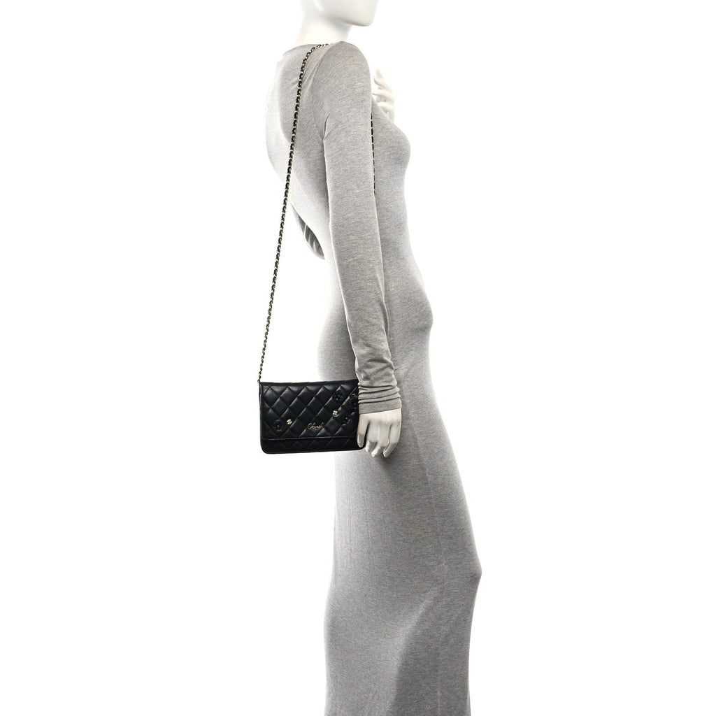 Lambskin Camellia Wallet on Chain WOC Black