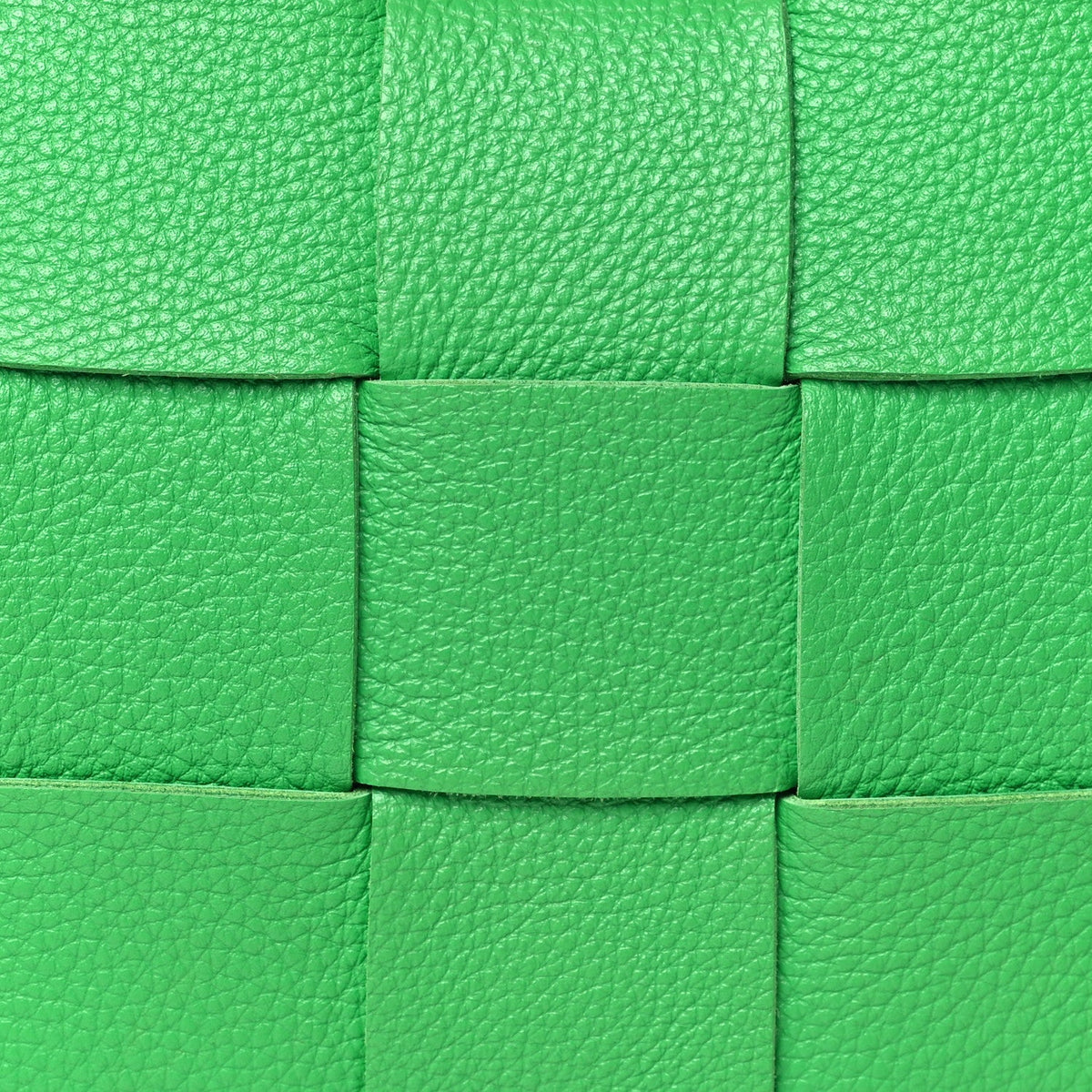 Grained Calfskin Maxi Intrecciato Cassette Crossbody Bag Parakeet