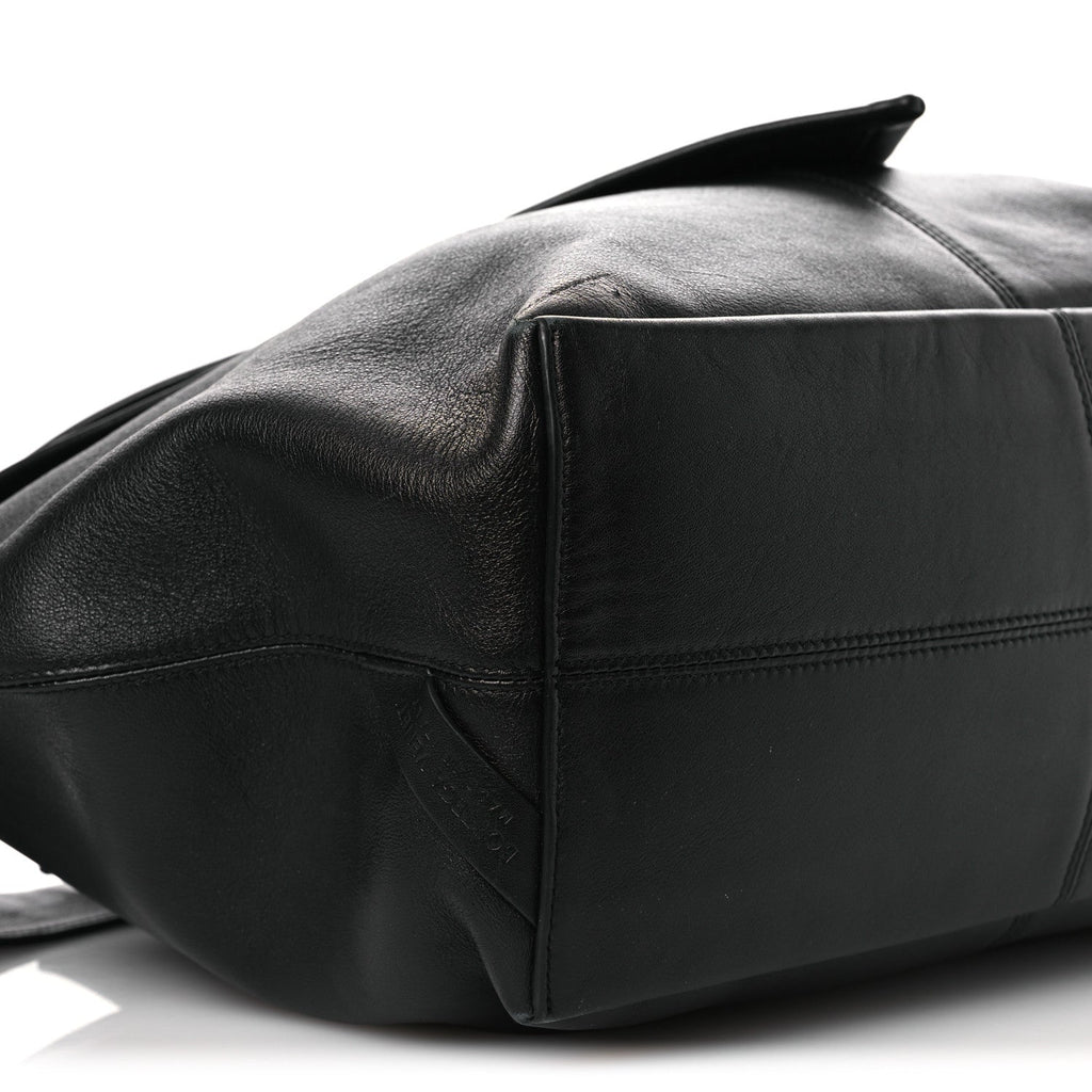Silky Calfskin Medium Sawyer Messenger Bag Black