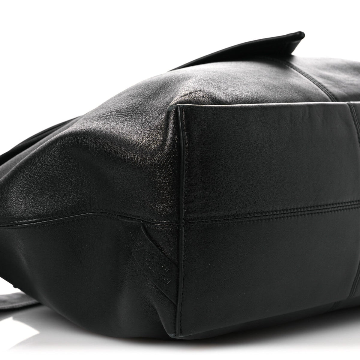 Silky Calfskin Medium Sawyer Messenger Bag Black