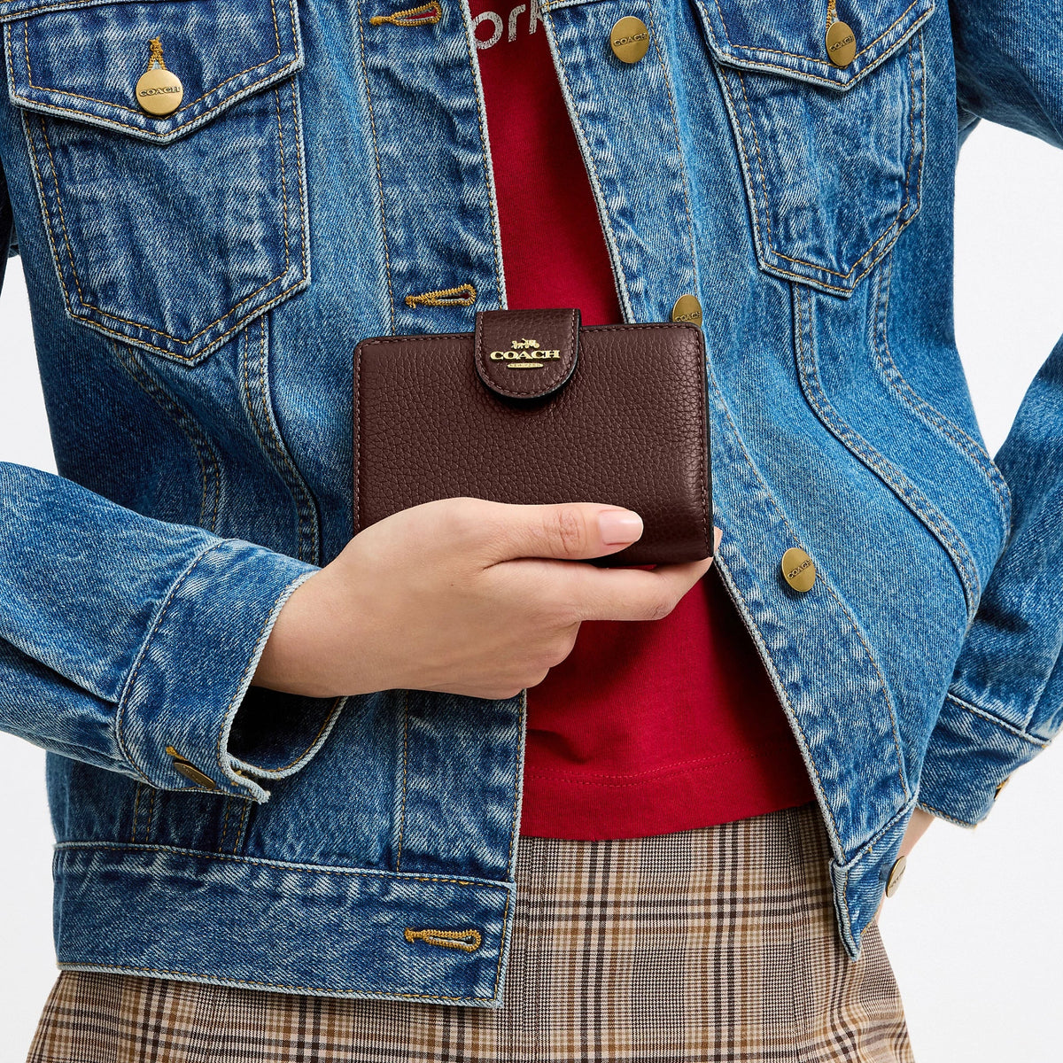 Coach Outlet Medium Corner Zip Wallet