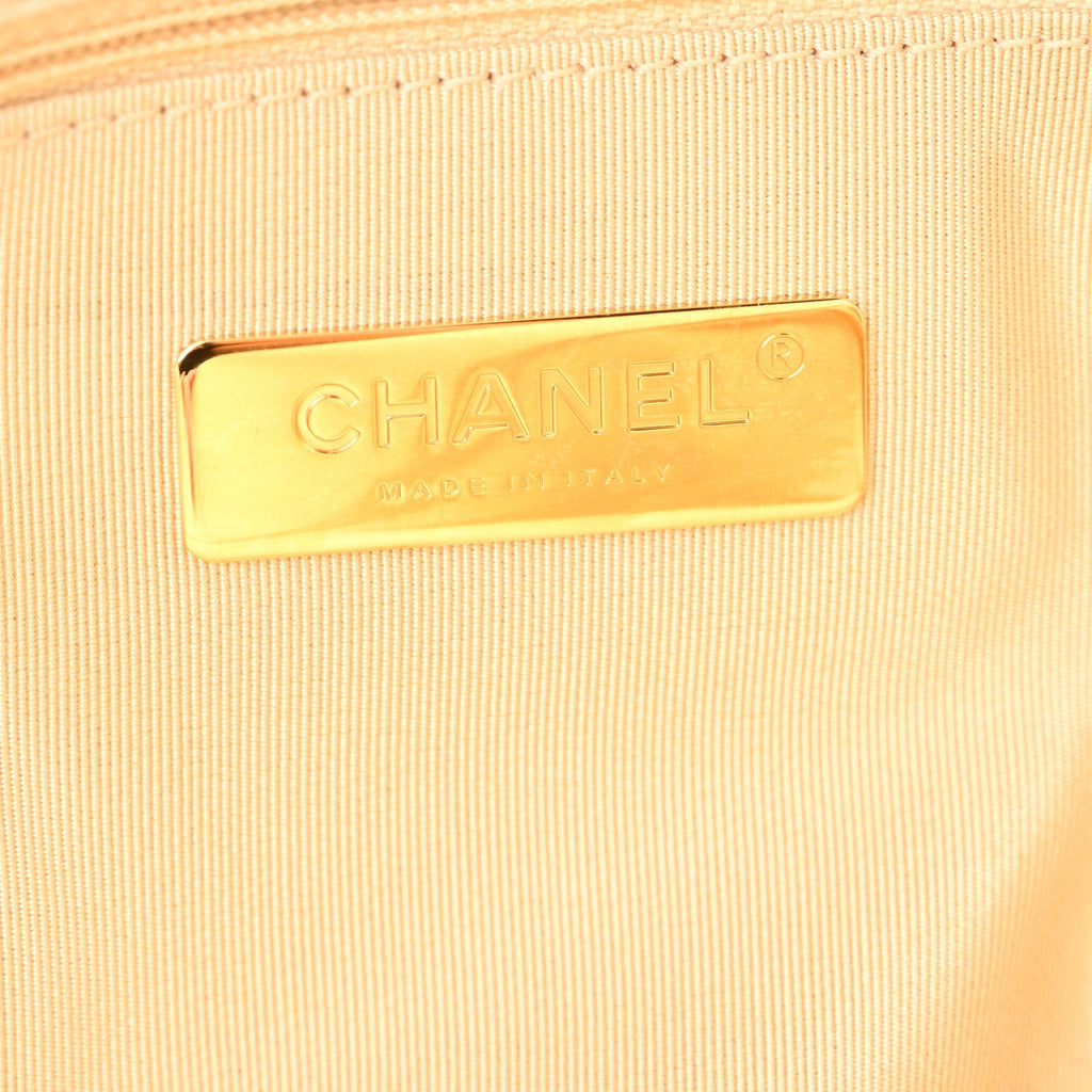Lambskin Quilted Maxi Chanel 19 Flap Beige