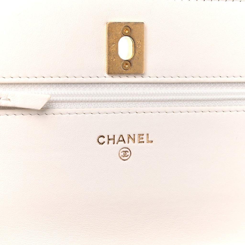 Lambskin Quilted CC Pearl Crush Wallet on Chain WOC White