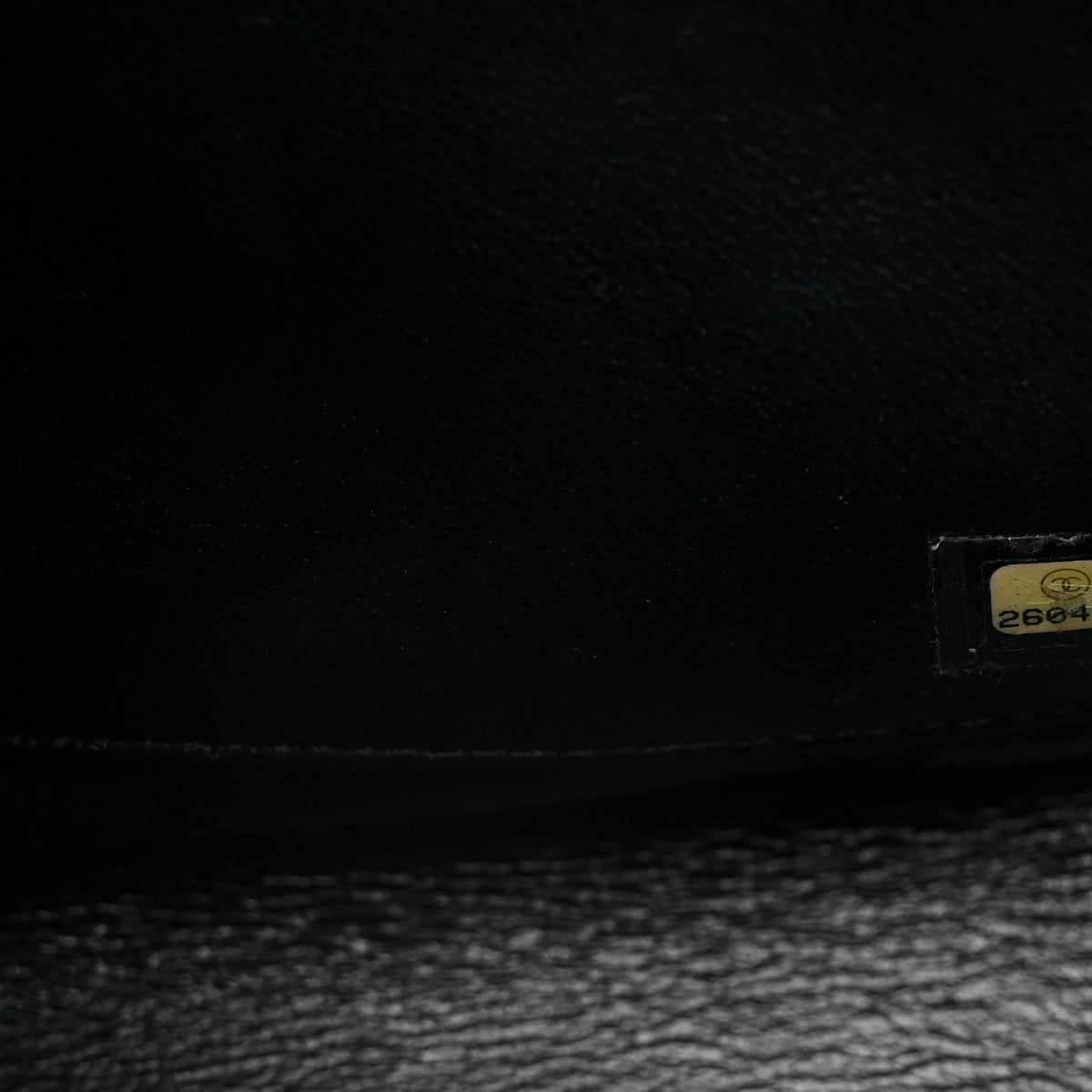 Caviar Quilted Medium Business Affinity Flap Black