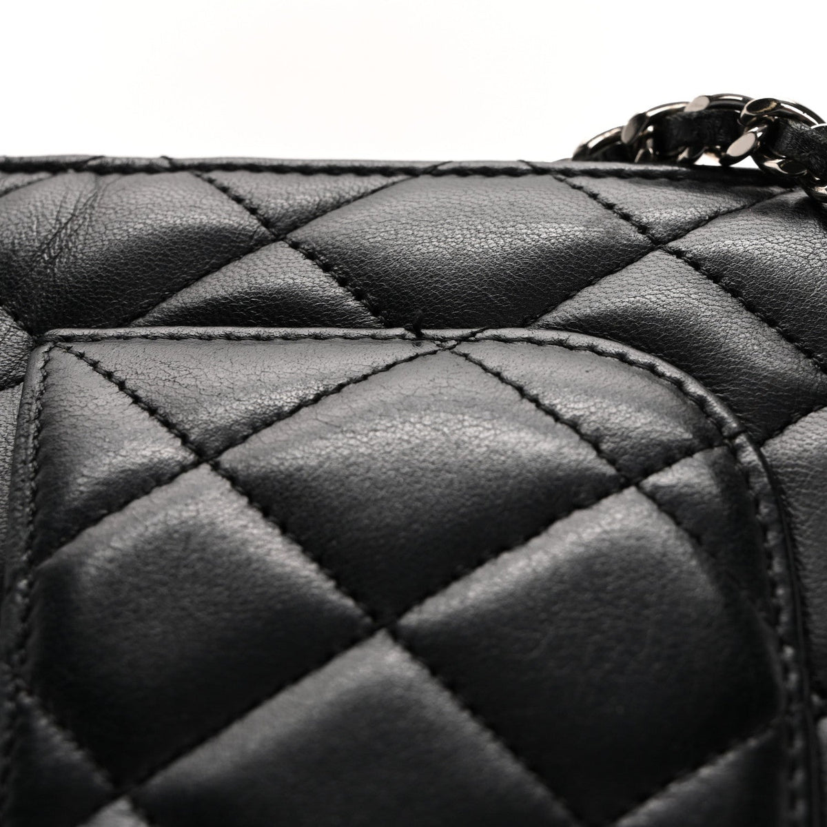 Lambskin Quilted Wallet On Chain WOC Black
