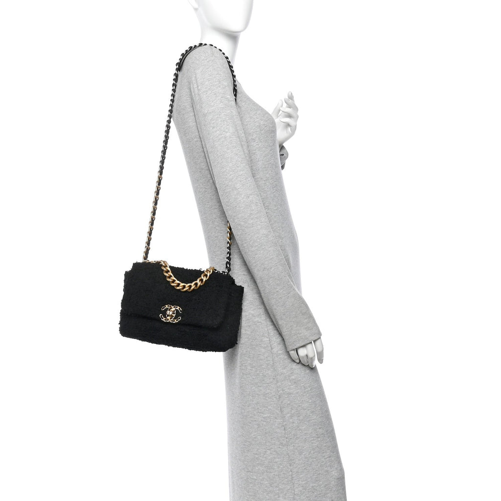 Tweed Quilted Medium Chanel 19 Flap Black