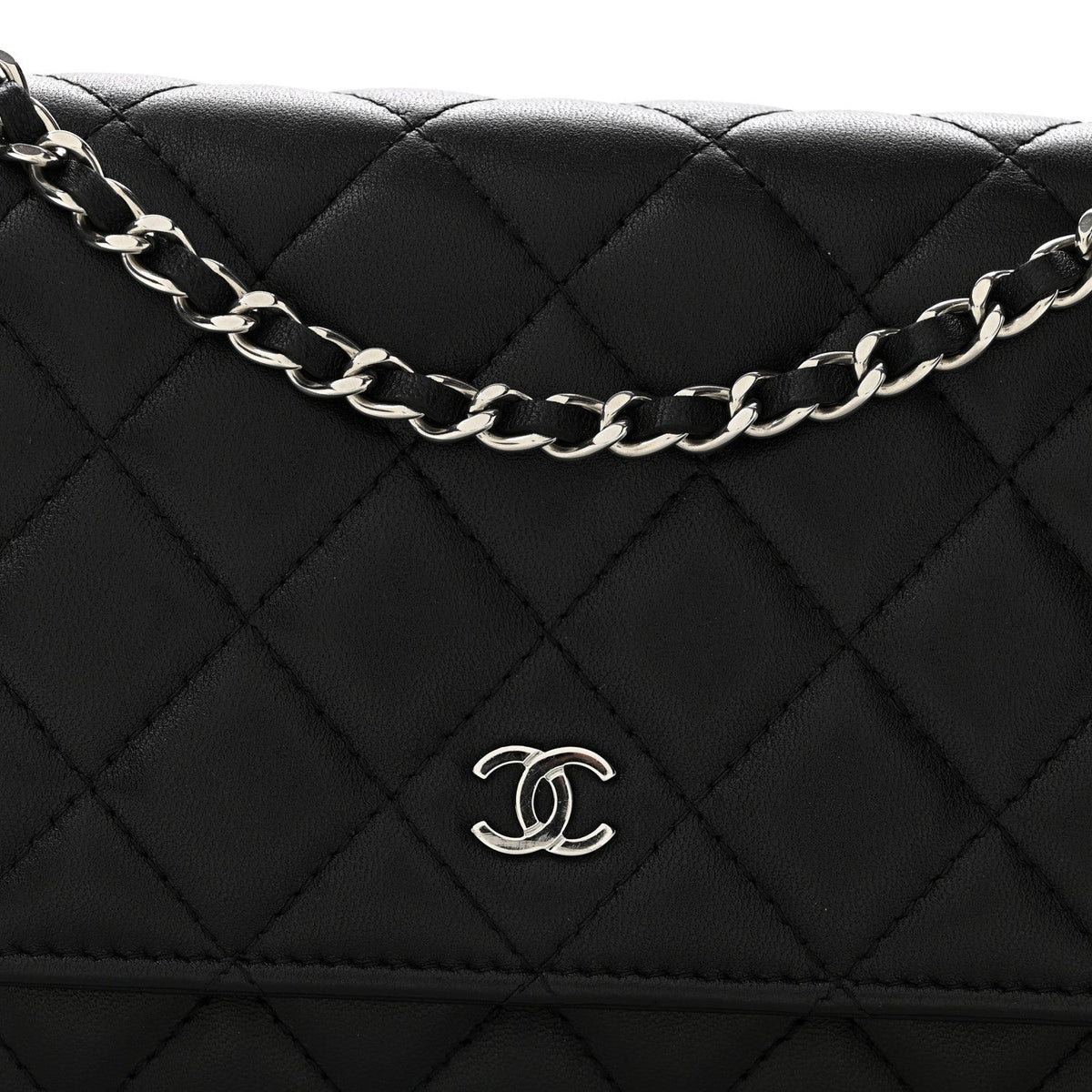 Caviar Quilted Wallet on Chain WOC Black