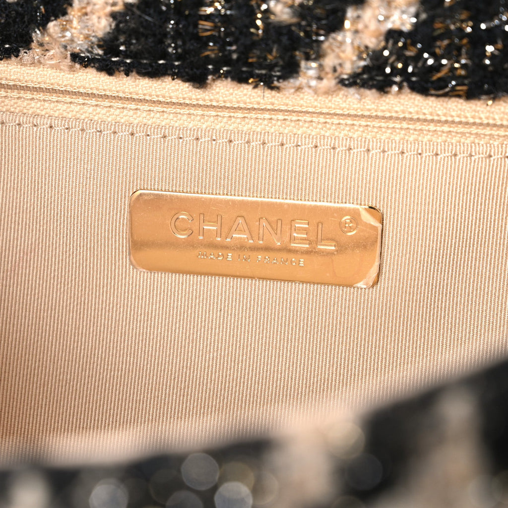 Tweed Large Chanel 19 Flap Beige Black