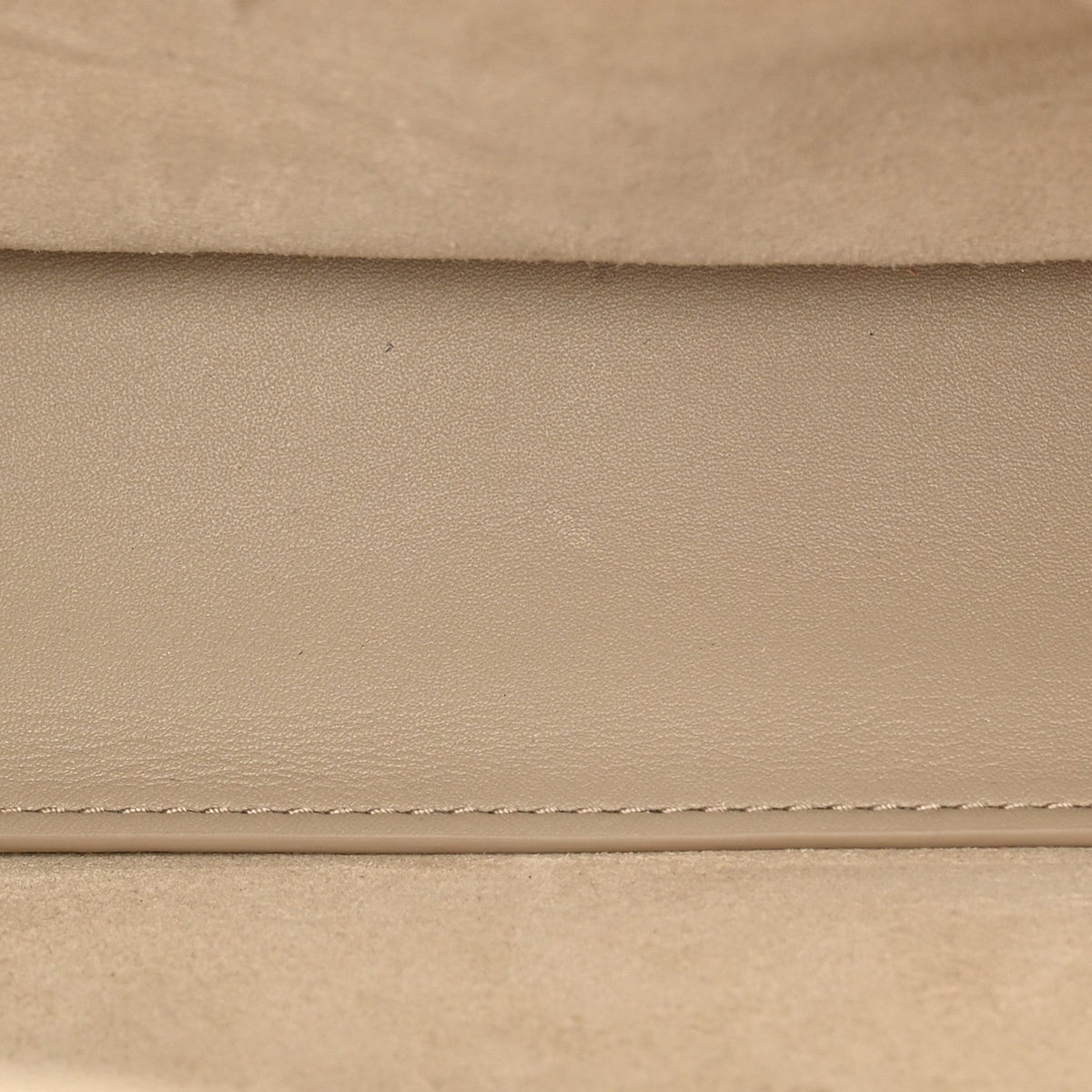 Silky Calfskin Medium Ciao Ciao Ecru
