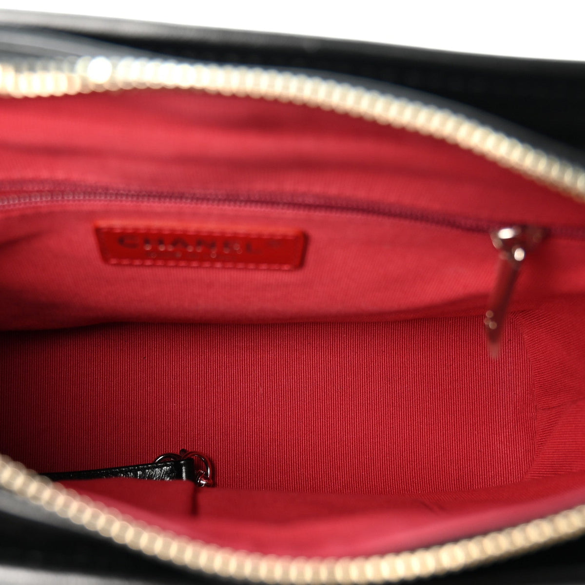 Aged Calfskin Quilted New Medium Gabrielle Hobo Black