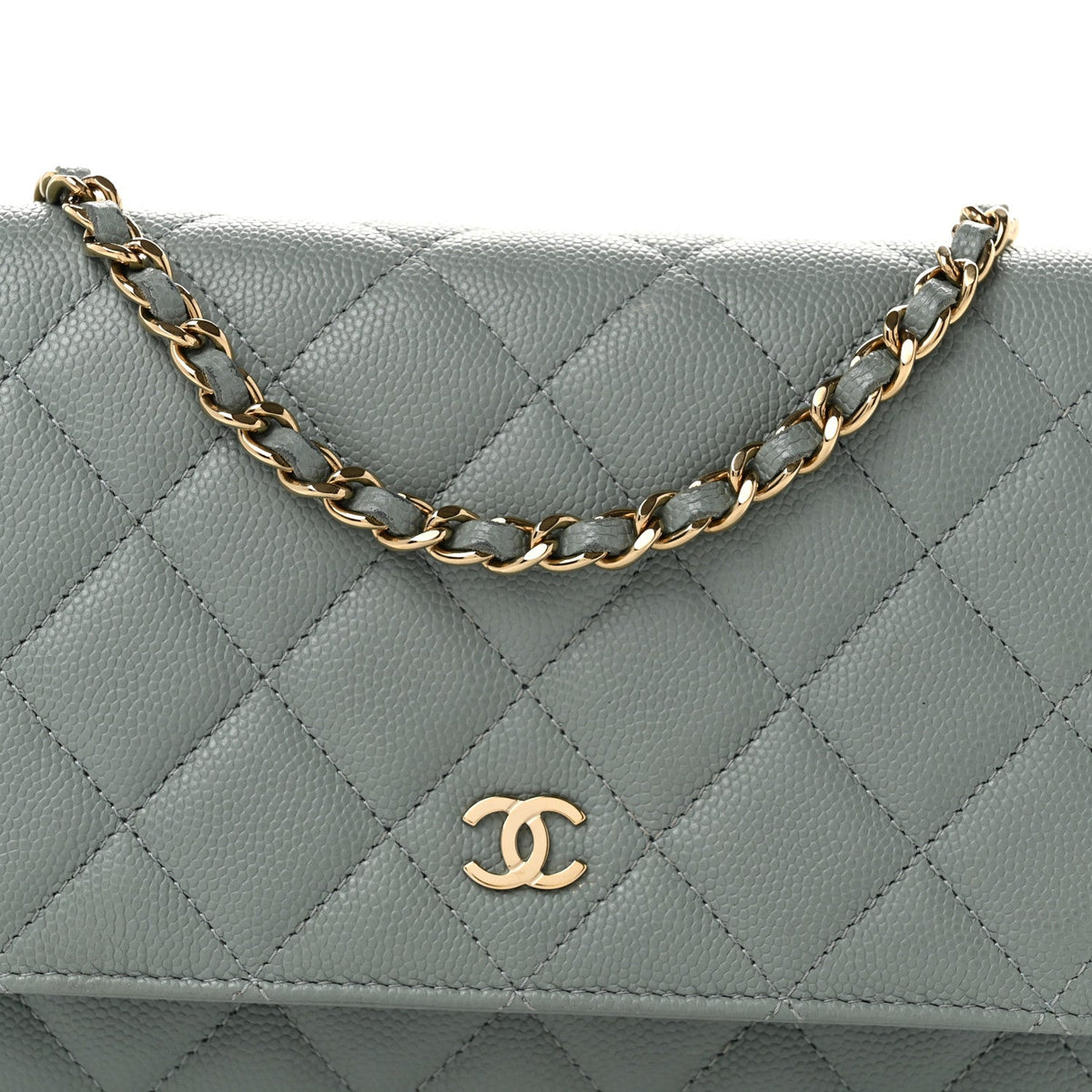 Caviar Quilted Wallet on Chain WOC Light Blue