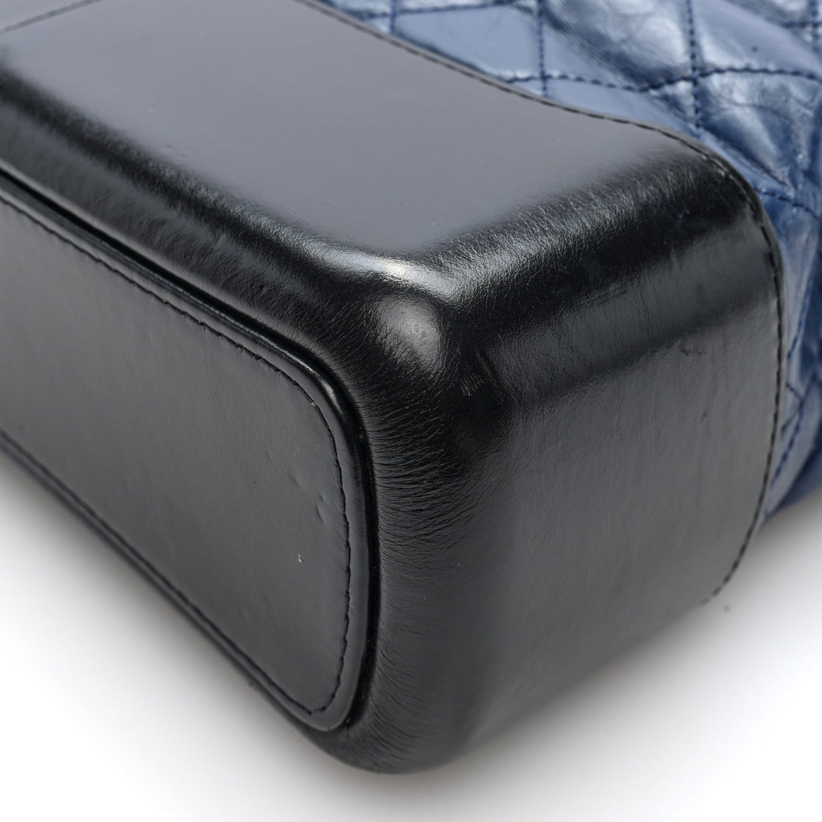 Aged Calfskin Quilted Medium Gabrielle Hobo Navy Black