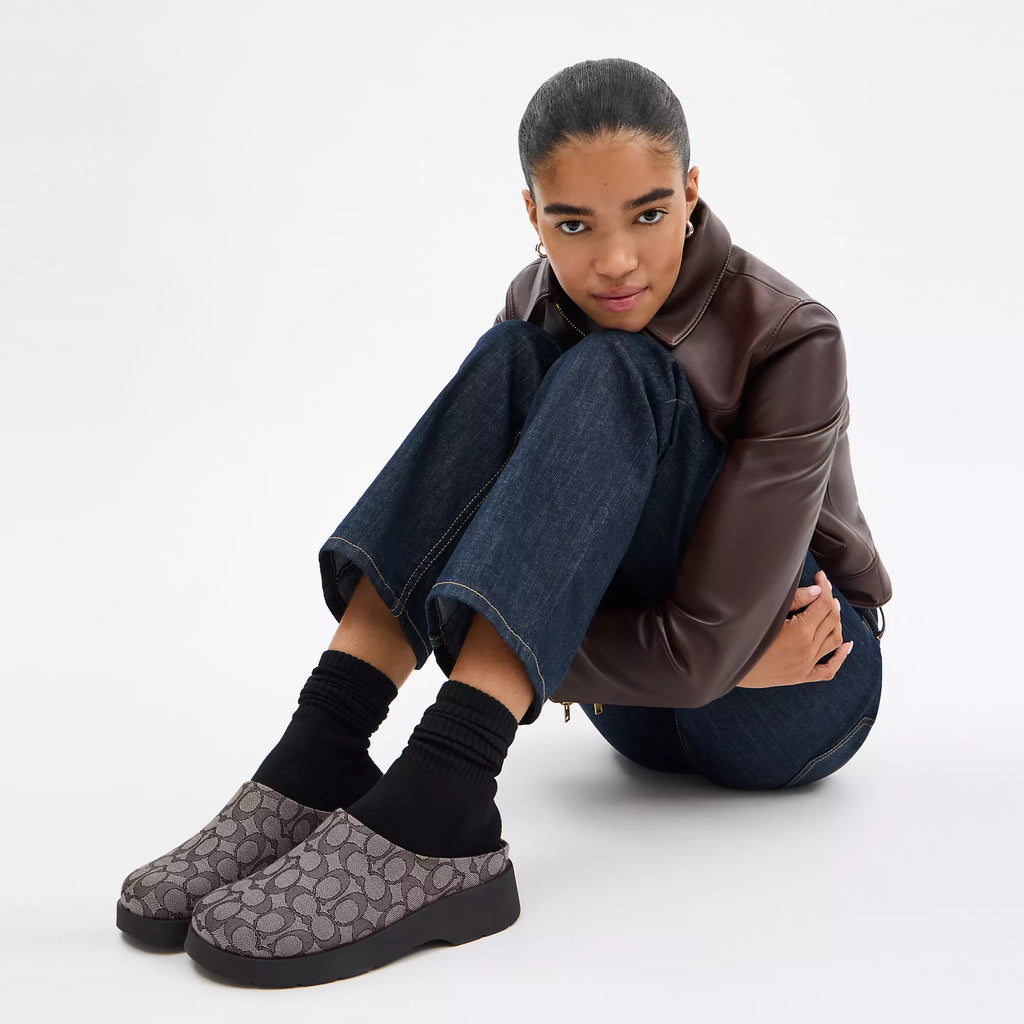 Coach Outlet Link Mule In Signature Jacquard