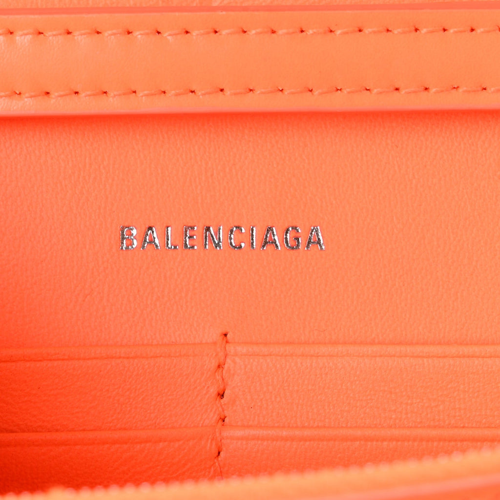 Shiny Box Calfskin XS Hourglass Wallet On Chain Fluo Orange