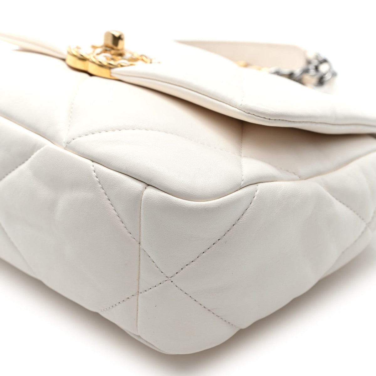 Goatskin Quilted Medium Chanel 19 Flap White