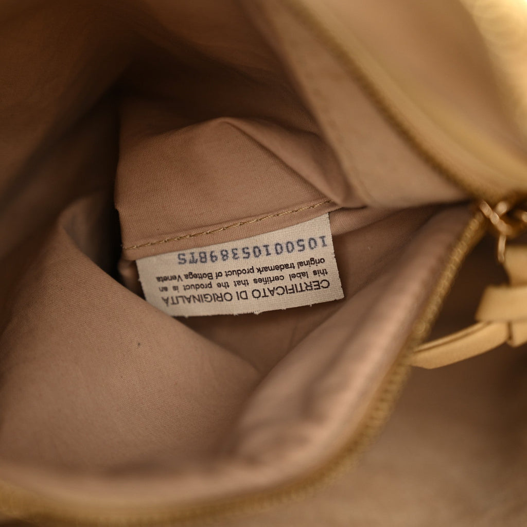 Nappa Intrecciato Medium Veneta Hobo Banane