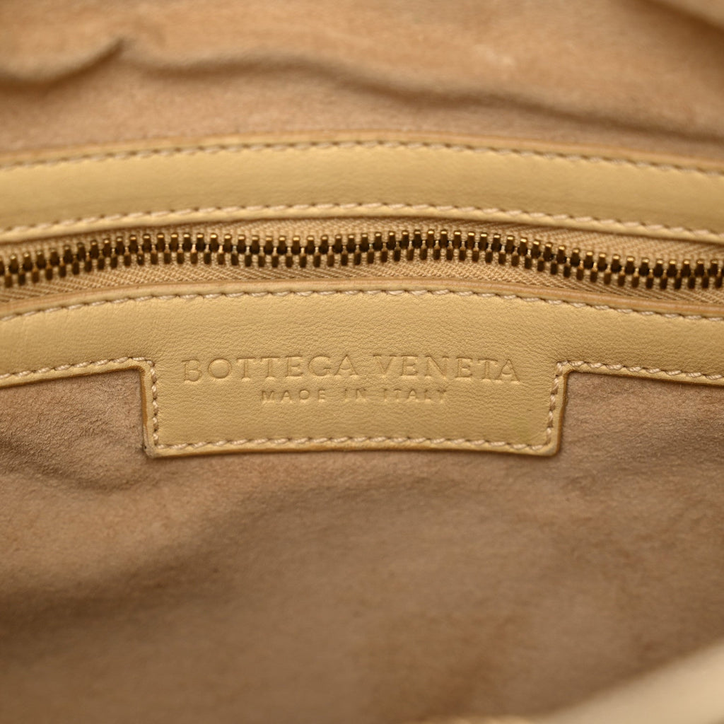Nappa Intrecciato Medium Veneta Hobo Banane