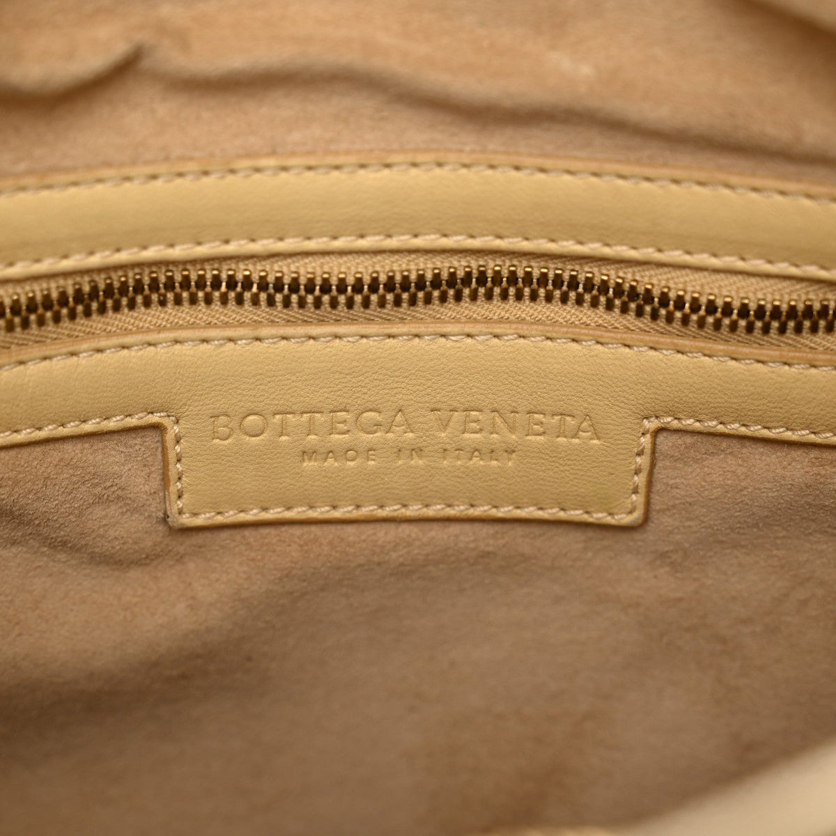 Nappa Intrecciato Medium Veneta Hobo Banane